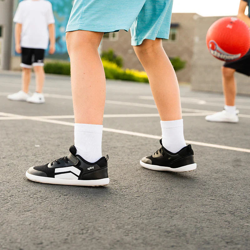 ¿Los zapatos de tus hijos están demasiado apretados? Cómo detectar las señales y qué hacer