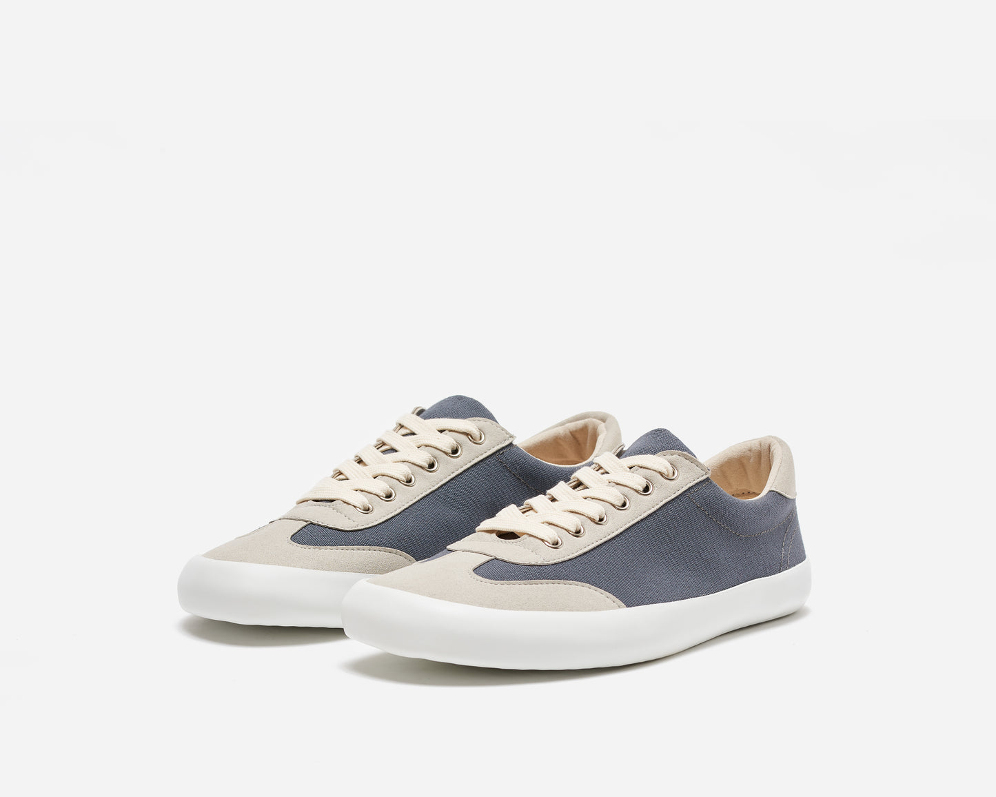 Felix Dark Grey-White